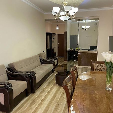 Arami Apartment 耶烈万 外观 照片
