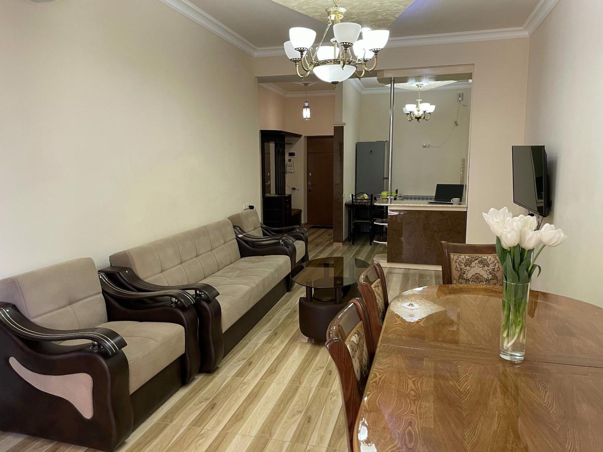 Arami Apartment 耶烈万 外观 照片