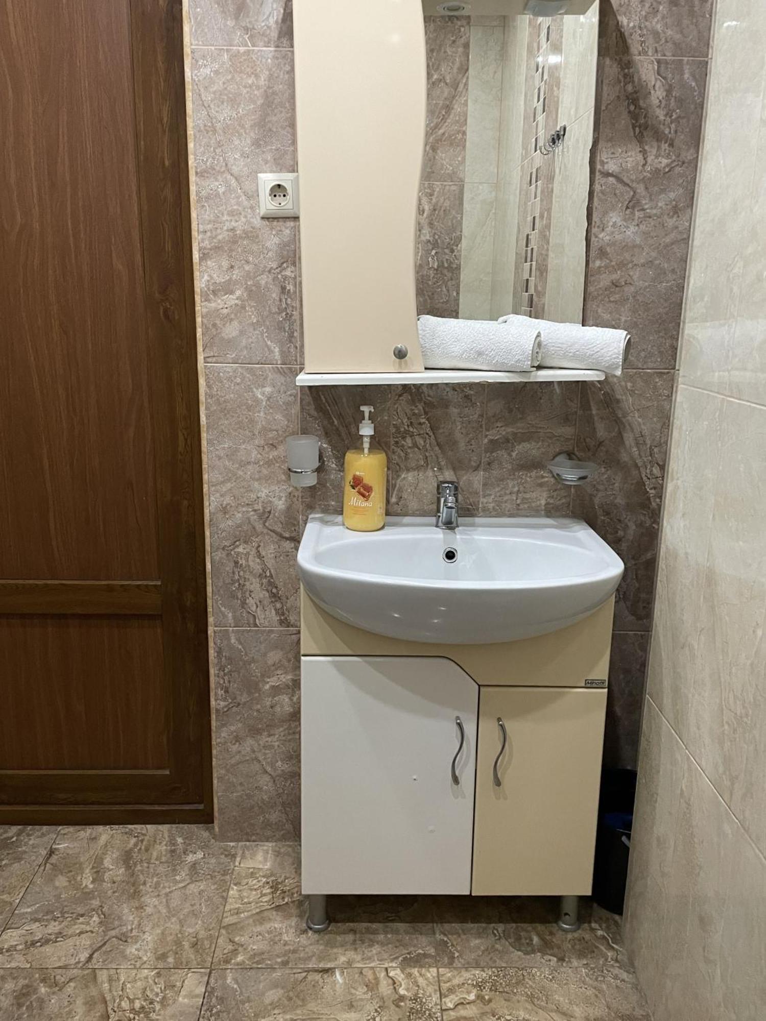Arami Apartment 耶烈万 外观 照片